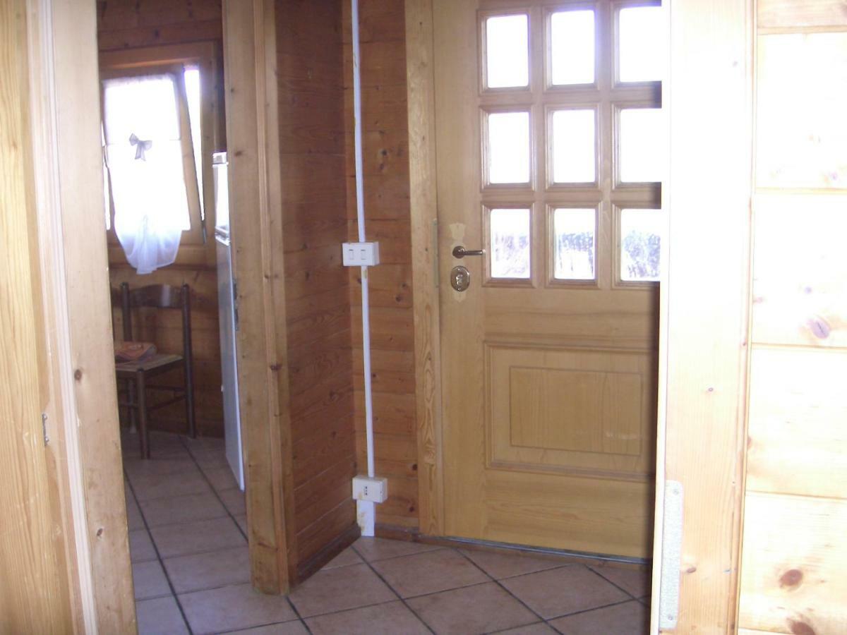 Chalet L Oasi Di Ambra 8 Posti Letto Con Uso Piscina Ardea Ngoại thất bức ảnh