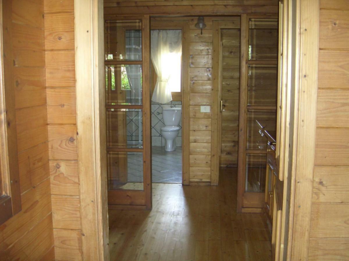 Chalet L Oasi Di Ambra 8 Posti Letto Con Uso Piscina Ardea Ngoại thất bức ảnh