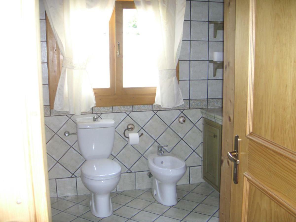 Chalet L Oasi Di Ambra 8 Posti Letto Con Uso Piscina Ardea Ngoại thất bức ảnh